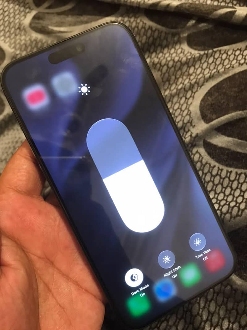 Apple iPhone 15 Pro Max 2