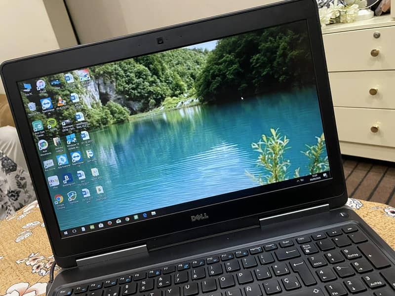 Dell Precision 7510 2