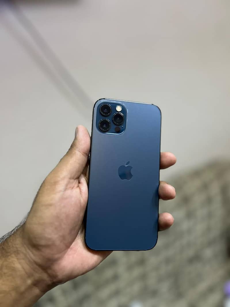 Apple iPhone 12 Pro 03117504903 1