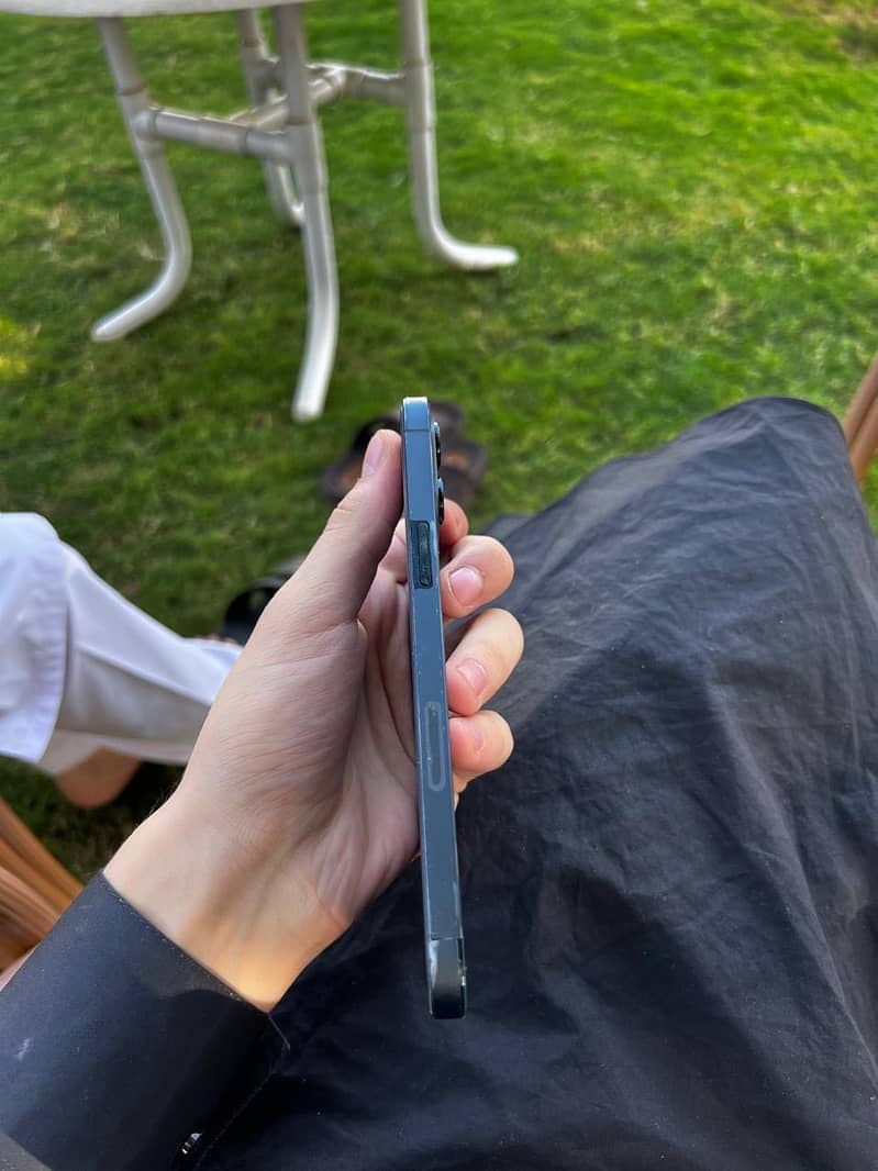 Apple iPhone 12 Pro Max 1