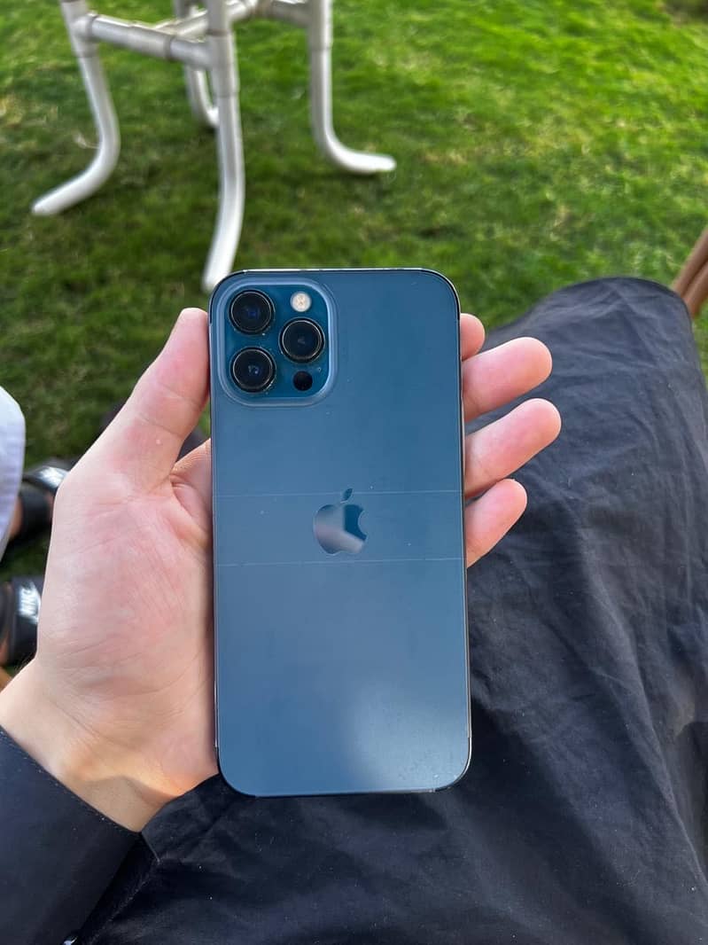 Apple iPhone 12 Pro Max 3