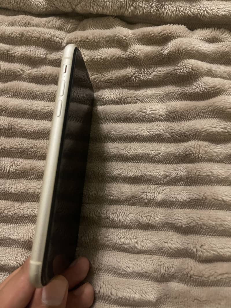 Apple iPhone 11 2