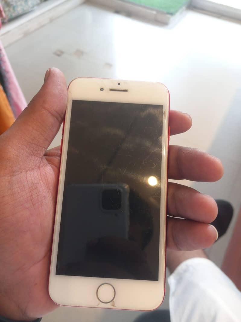 Apple iPhone 7 1
