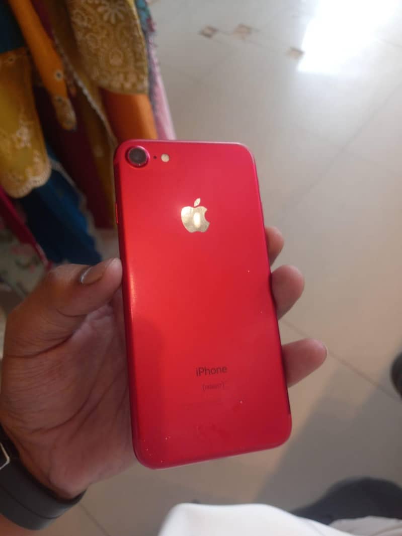 Apple iPhone 7 3