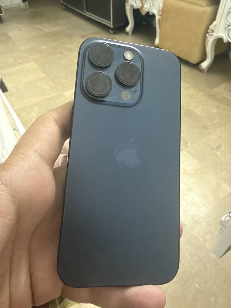 Apple iPhone 15 Pro 3