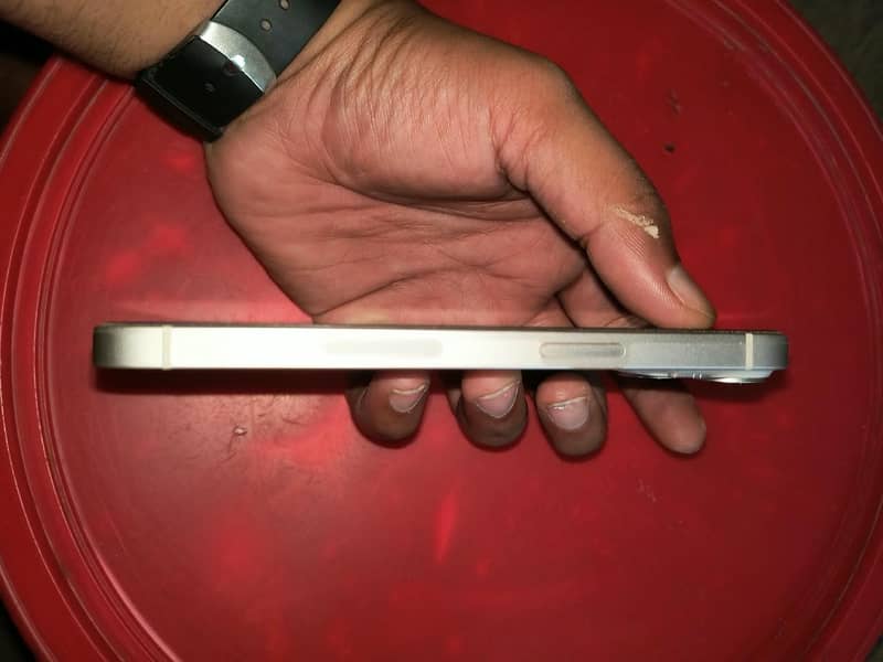 Apple iPhone 14 6