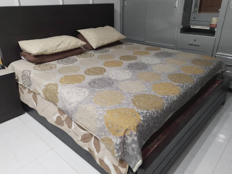double bed  with 2 side tables 1