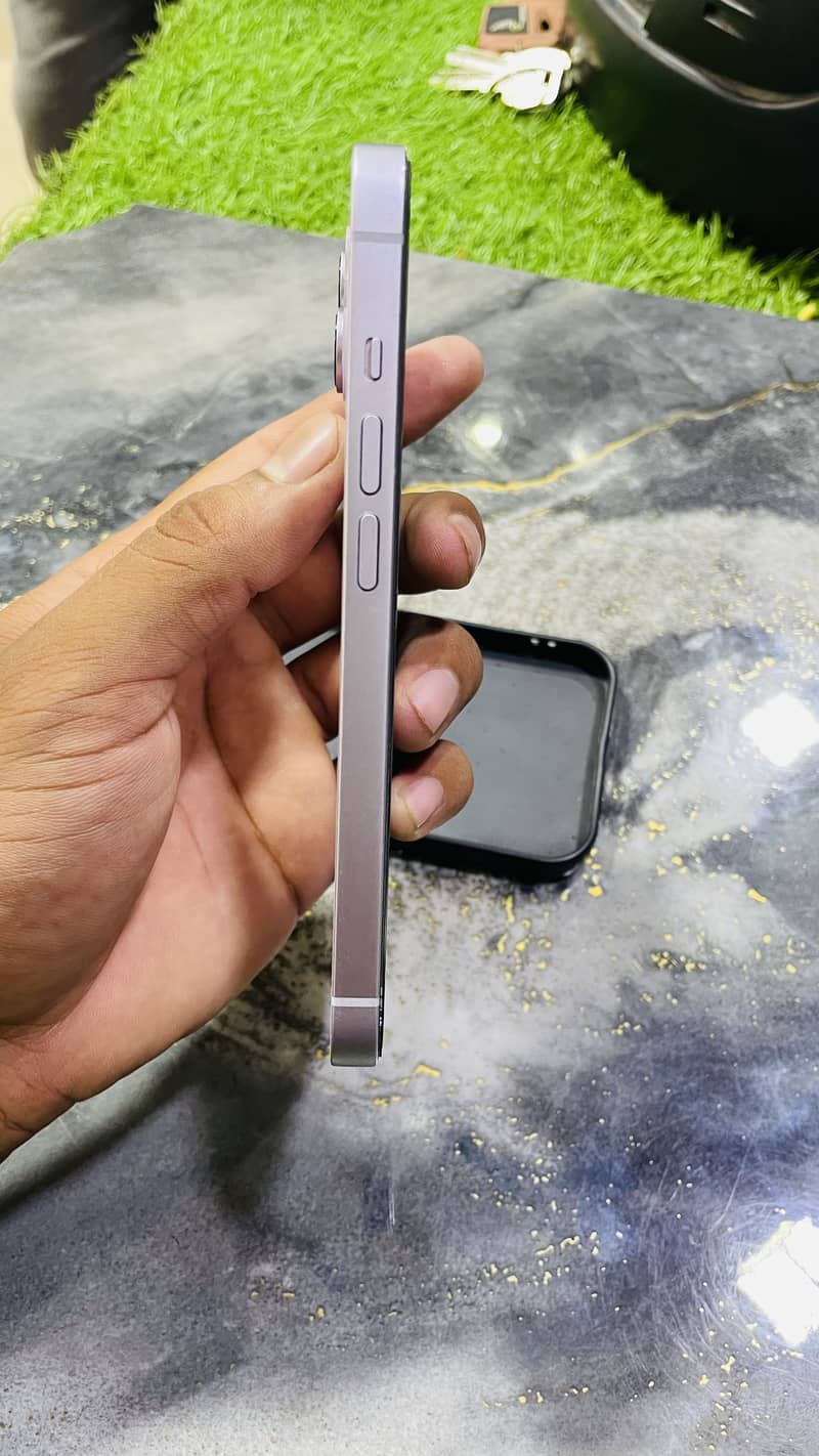 Apple iPhone 14 1