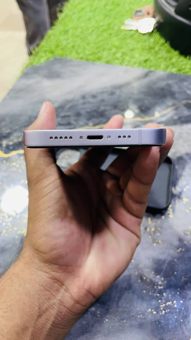 Apple iPhone 14 5