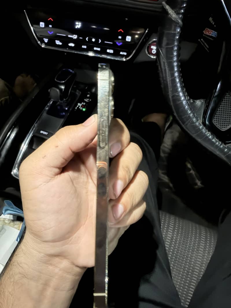 Apple iPhone 13 Pro Max 13