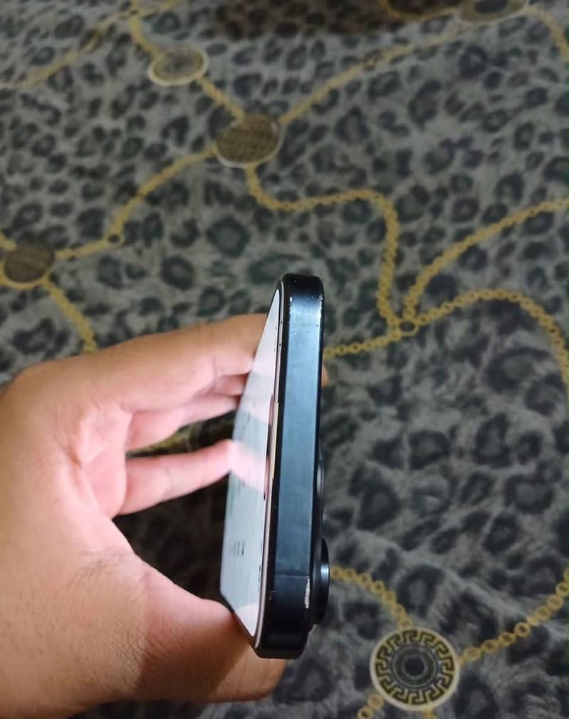 Apple iPhone 15 Pro Max 5