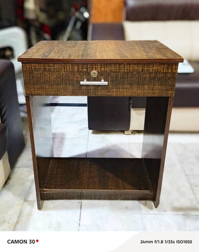 Office Laptop Table For Sale in New Condition