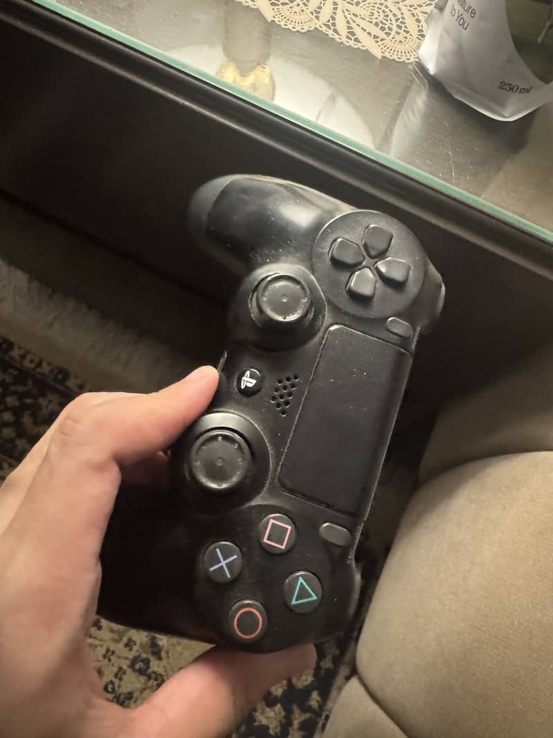 PS4 Controller 4