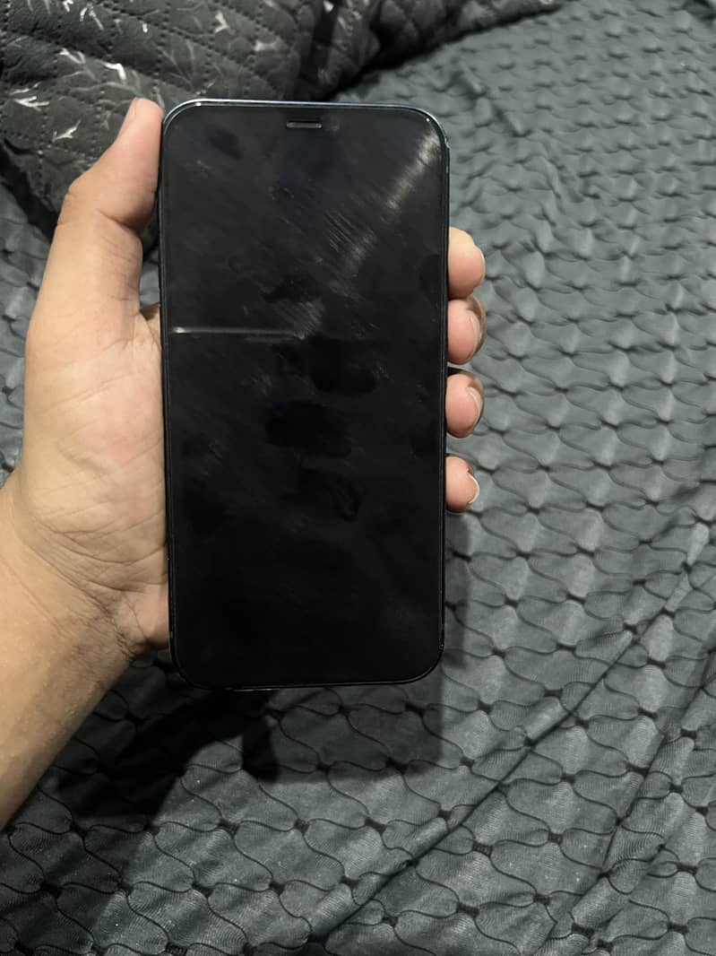 Apple iPhone 12 3