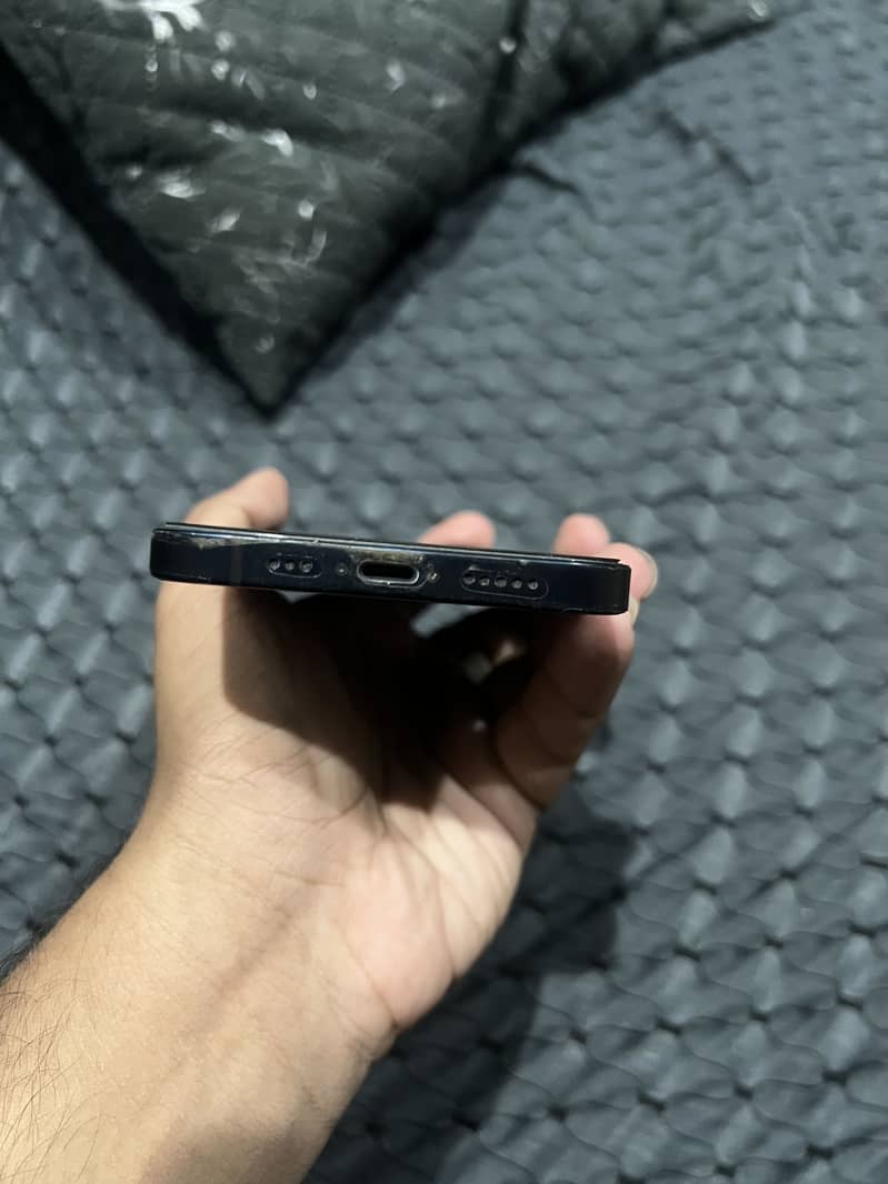 Apple iPhone 12 5
