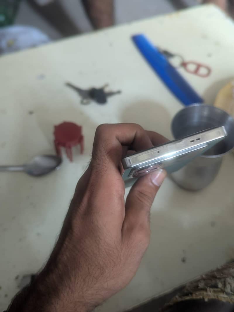 Infinix Note 40 5