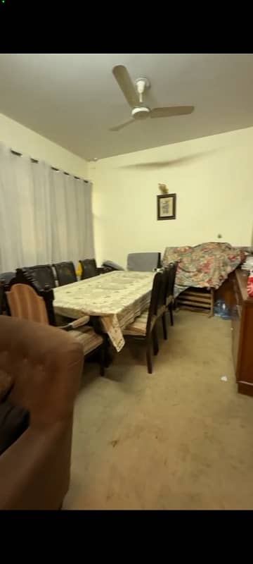 1 KANAL ELEGANT AND FULLY MAINTAINED OLD BUNGALOW IS AVAILABLE IN THE BEST BLOCK OF DHA LAHORE.