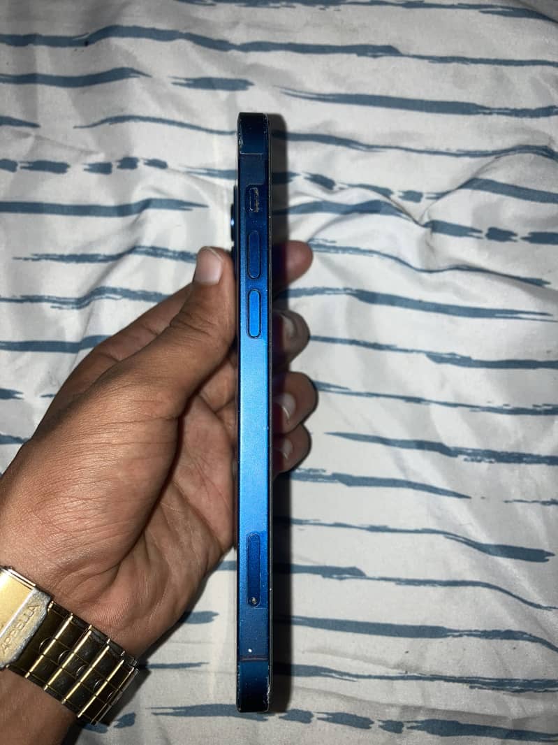 Apple iPhone 12 5