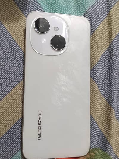 Tecno Spark Go 1