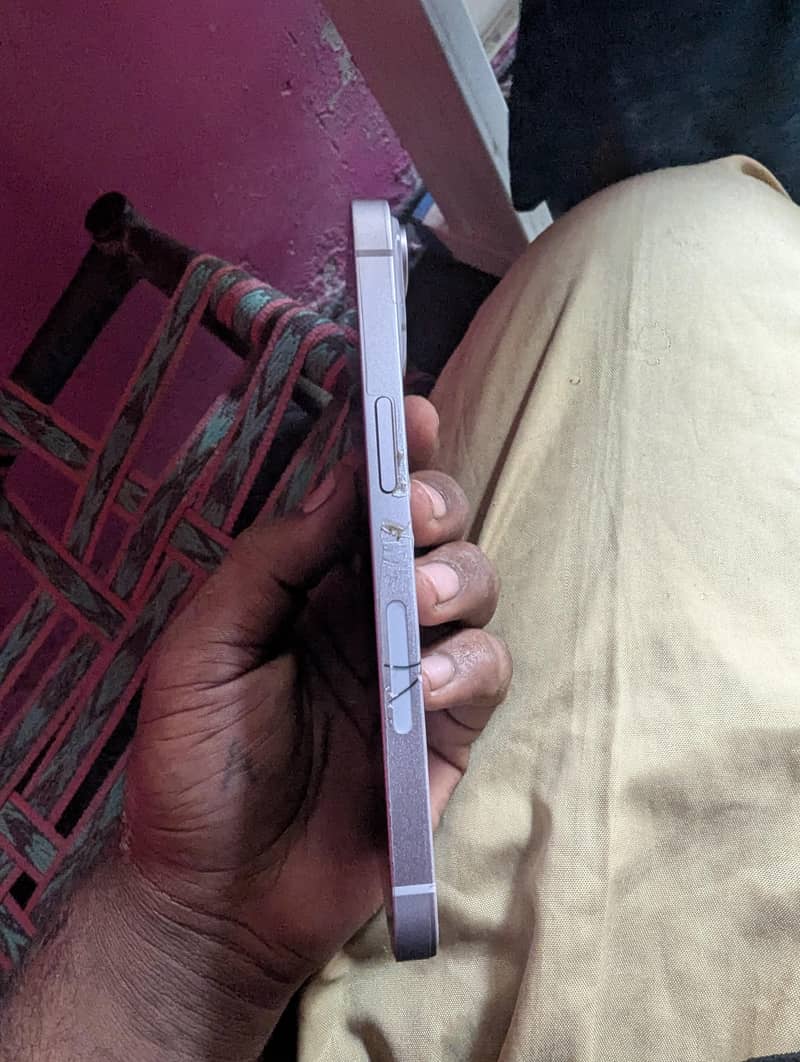 Apple iPhone 14 6