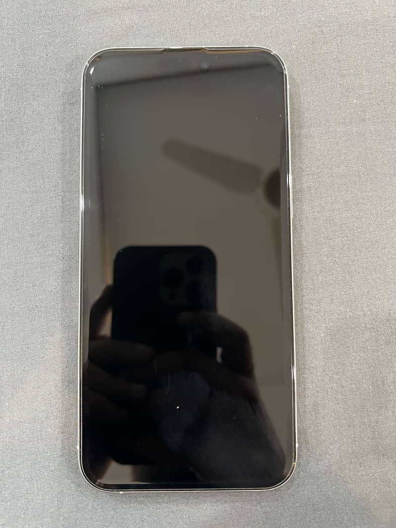 Apple iPhone 15 Pro Max 3