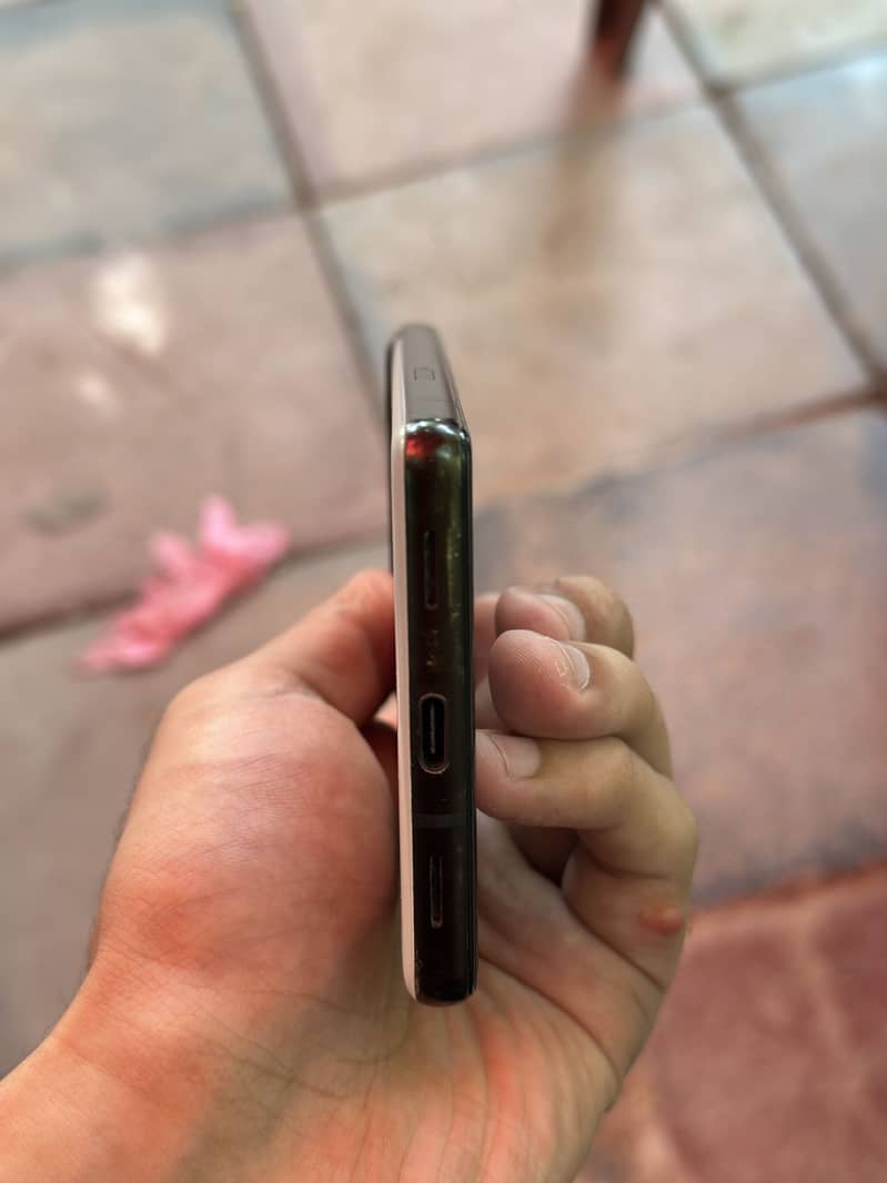 Google Pixel 6a 4