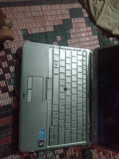 HP Elitebook laptop i7 2 generation 4 GB ram storage 120 hdd