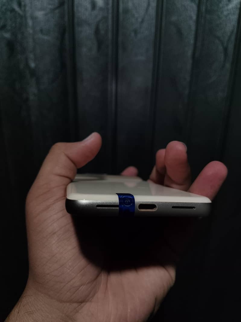 Google Pixel 8 2