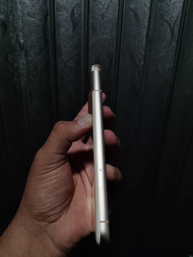 Google Pixel 8 3