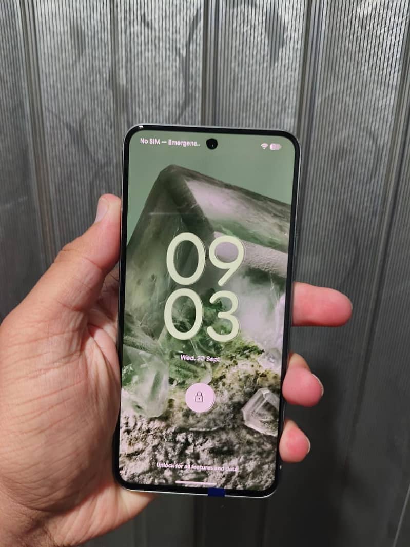 Google Pixel 8 4