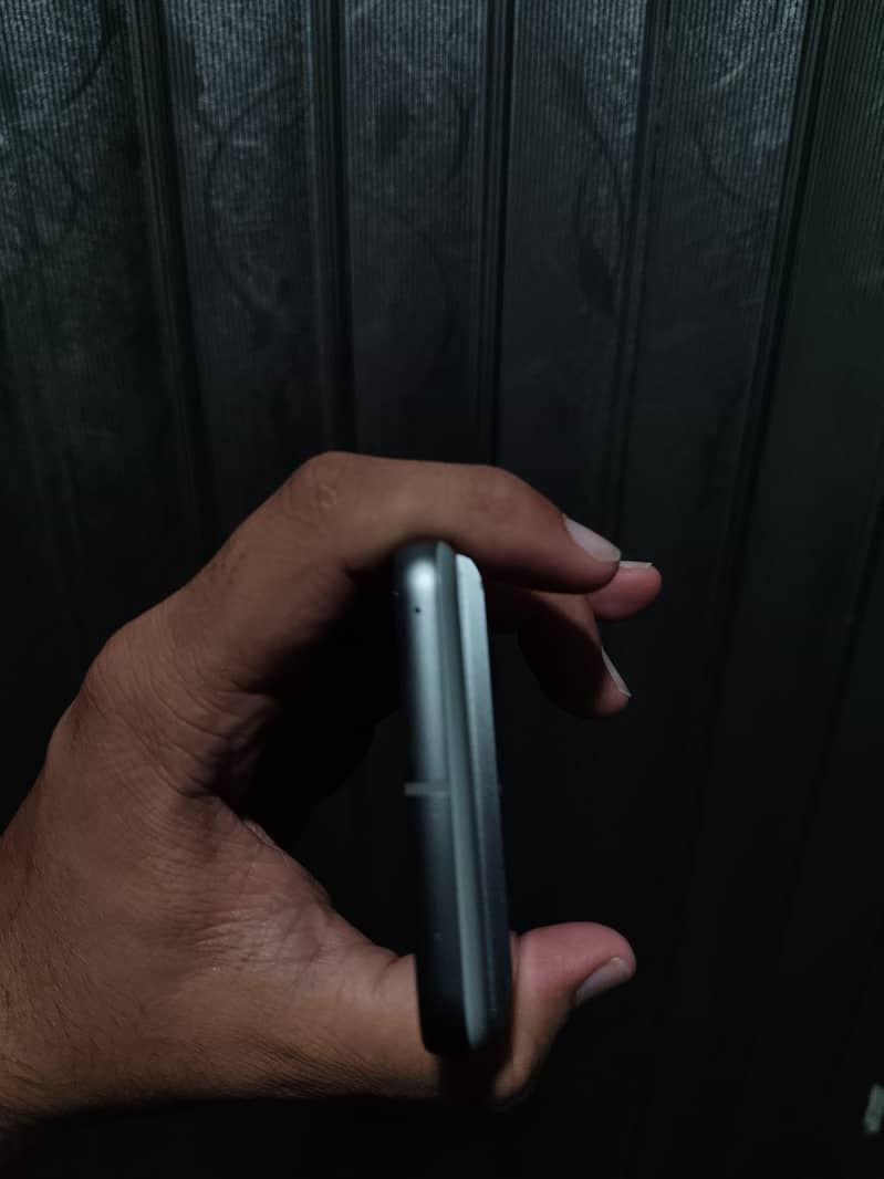 Google Pixel 8 11