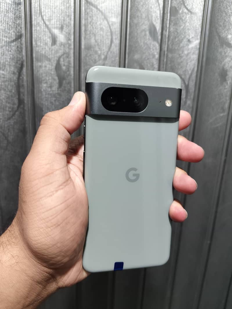Google Pixel 8 13