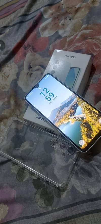Samsung Mobile A16 8.256 gb saf suthrh phone ha bus miner glass break