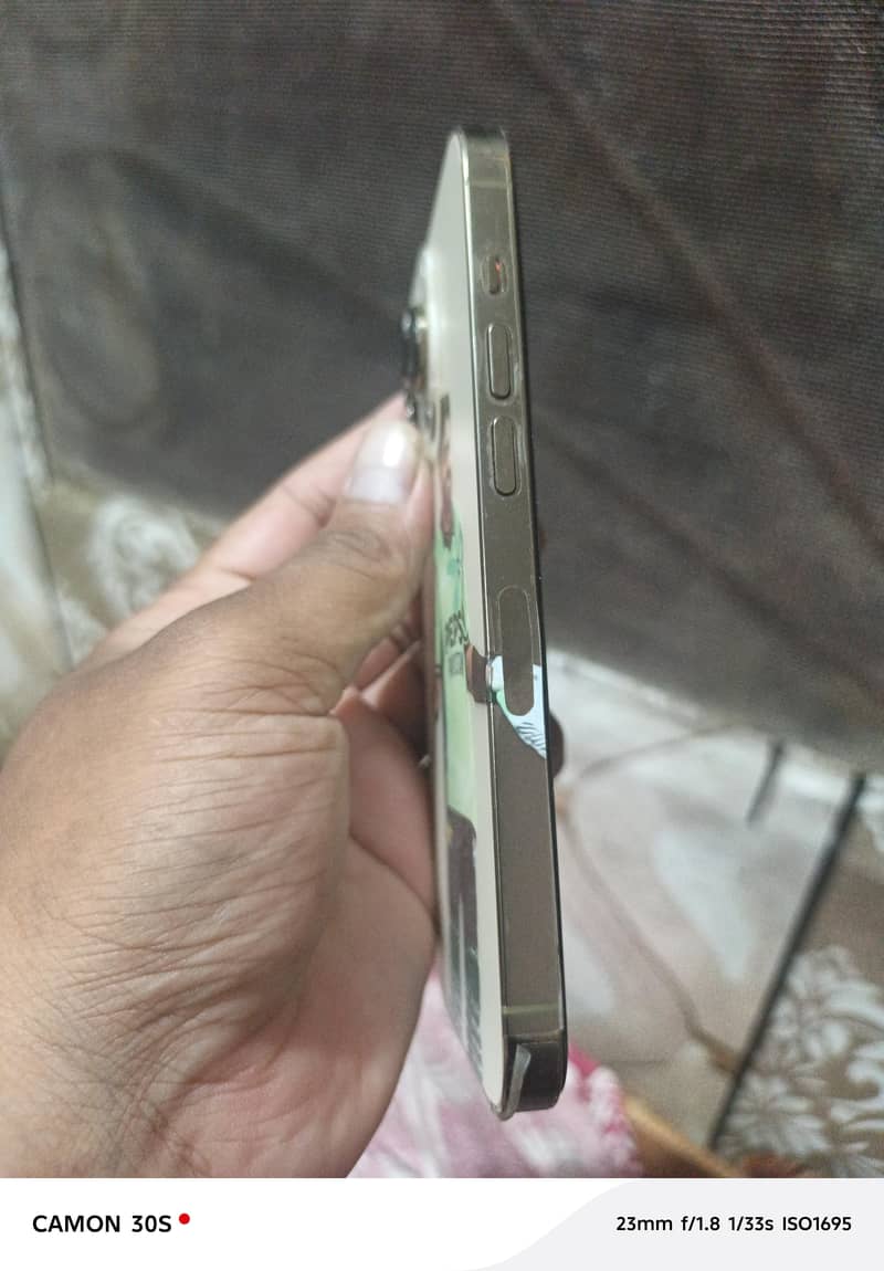 Apple iPhone 14 Pro 1