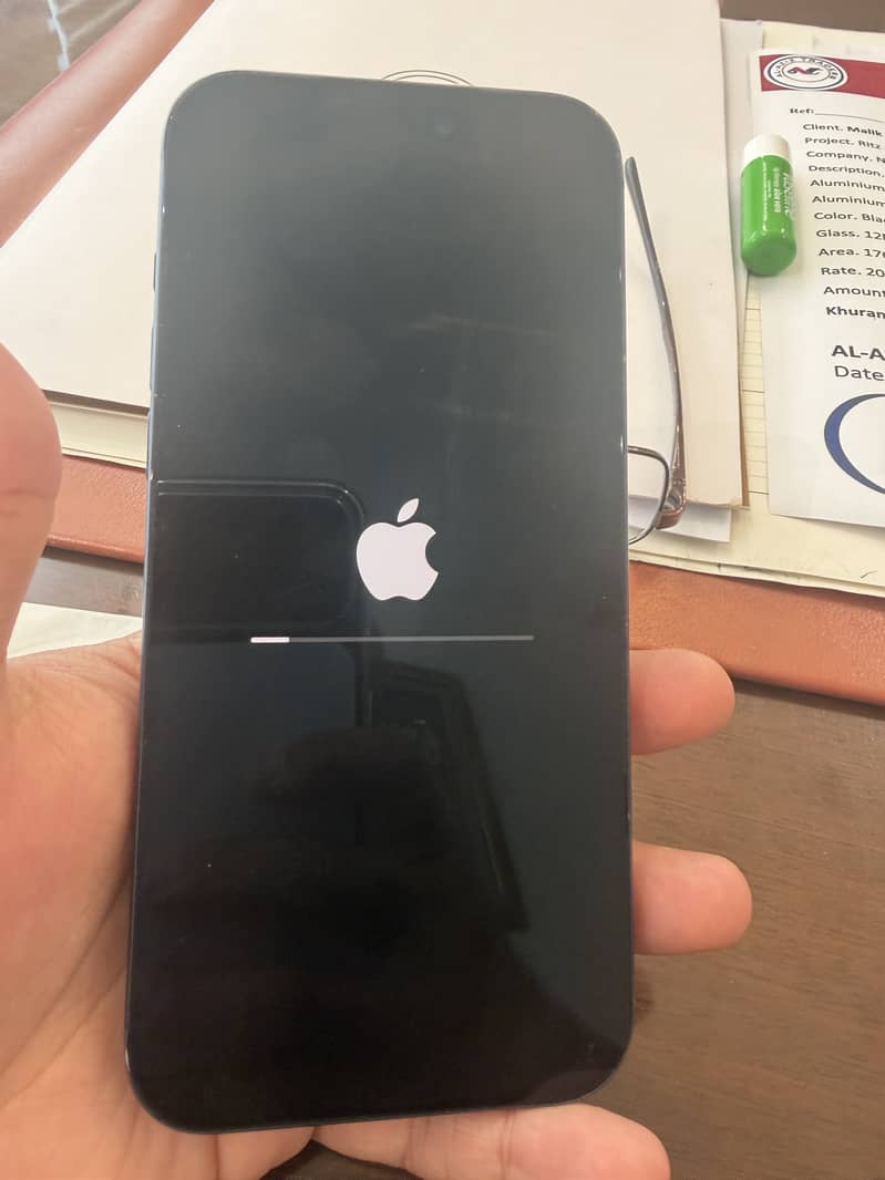 Apple iPhone 17 Pro Max 4