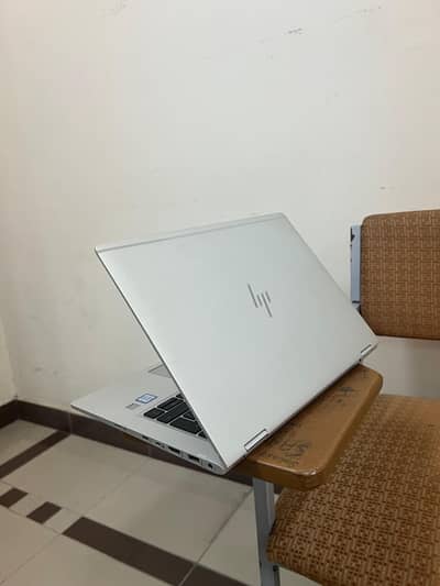 HP EliteBook x360 1030 G2