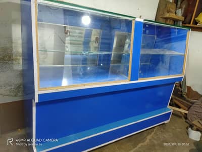 shop showcase