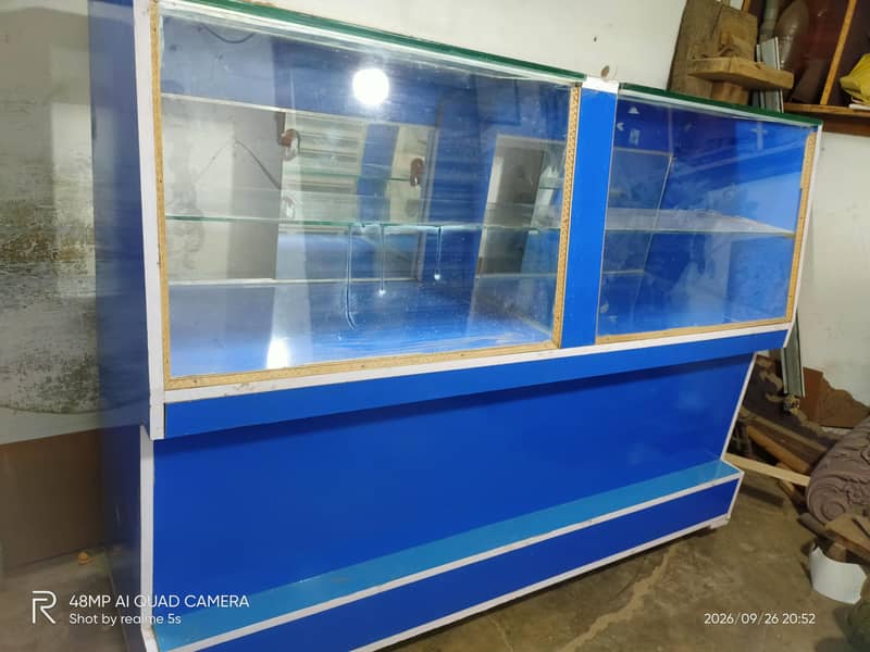 shop showcase 0