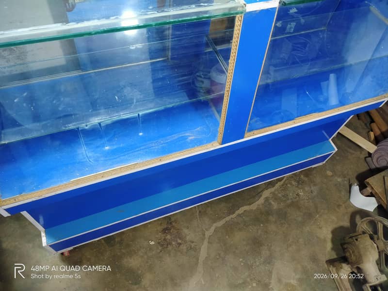 shop showcase 3