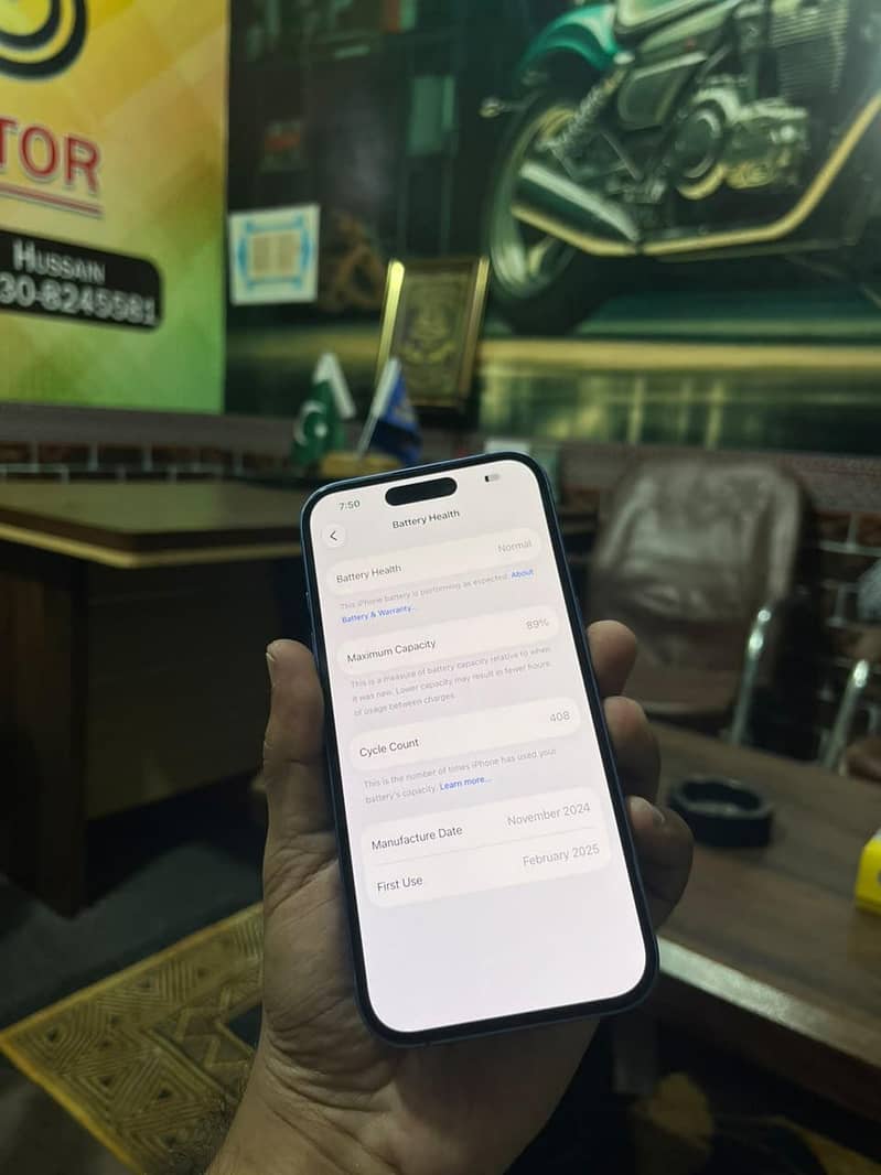 Apple iPhone 16 2
