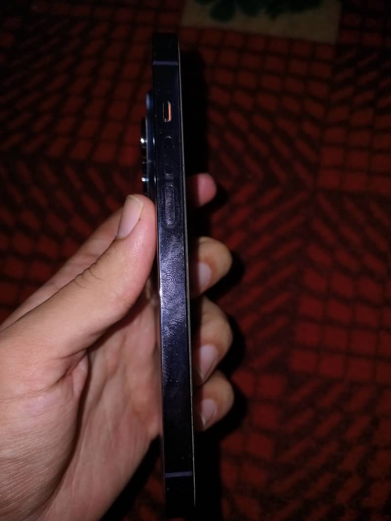Apple iPhone 14 Pro 1