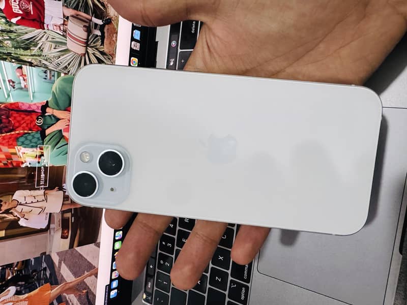 Apple iPhone 15 plus 0
