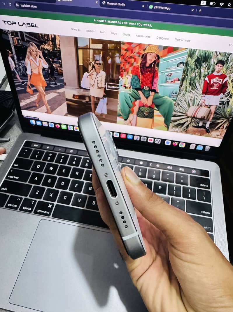 Apple iPhone 15 plus 1