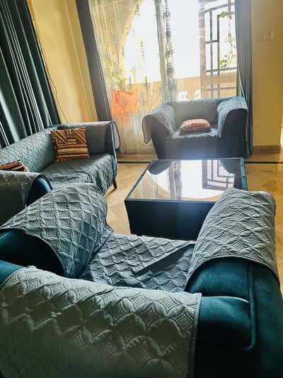 7-Seater Sofa with Center Table – Excellent Condition