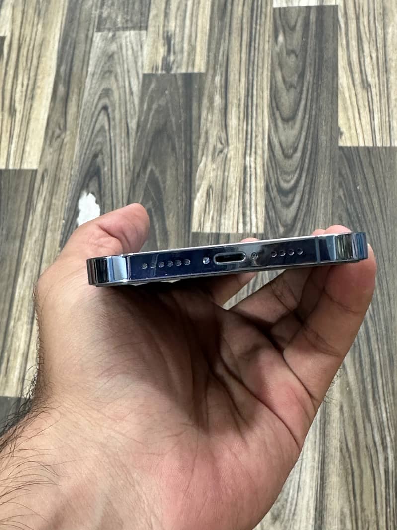 Apple iPhone 13 Pro Max 5