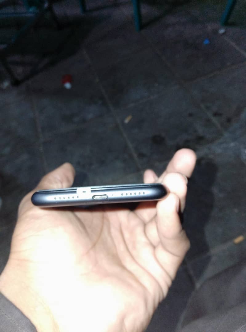 Apple iPhone 11 2