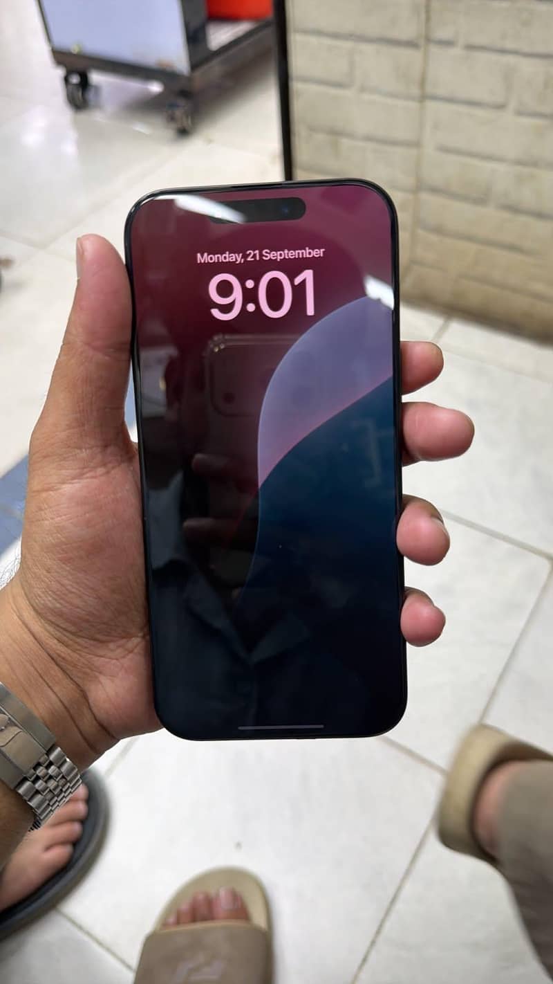 Apple iPhone 16 Pro Max 5