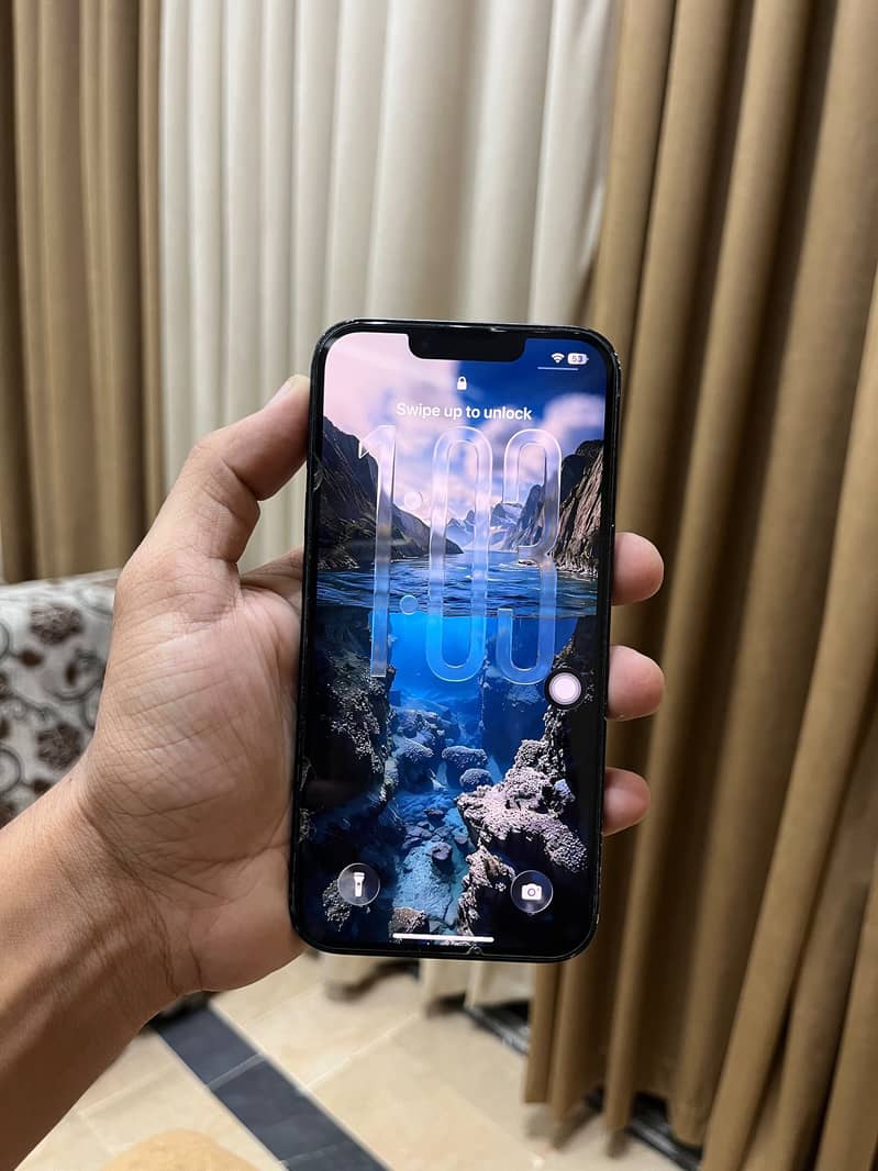Apple iPhone 14 jv 0