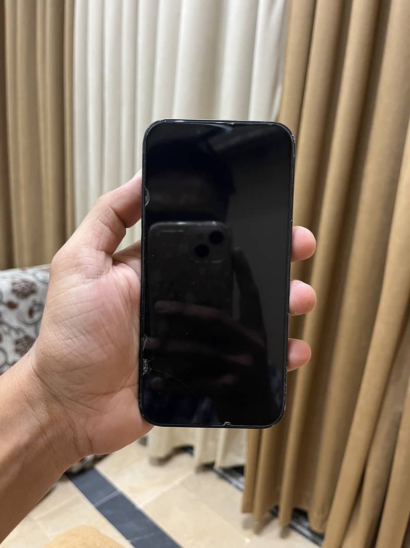 Apple iPhone 14 jv 1
