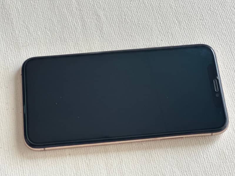 Apple iPhone XS 0